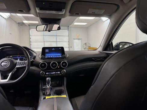 Used 2024 Nissan Sentra SR w/ SR Premium Package image 21