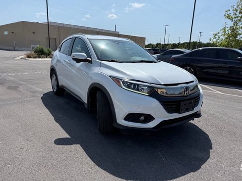Used 2019 Honda HR-V EX image 3