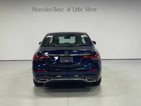 Used 2022 Mercedes-Benz E 350 4MATIC Sedan image 4