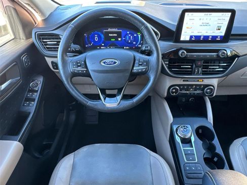 Used 2020 Ford Escape Titanium w/ Titanium Premium Package 2.0 image 22