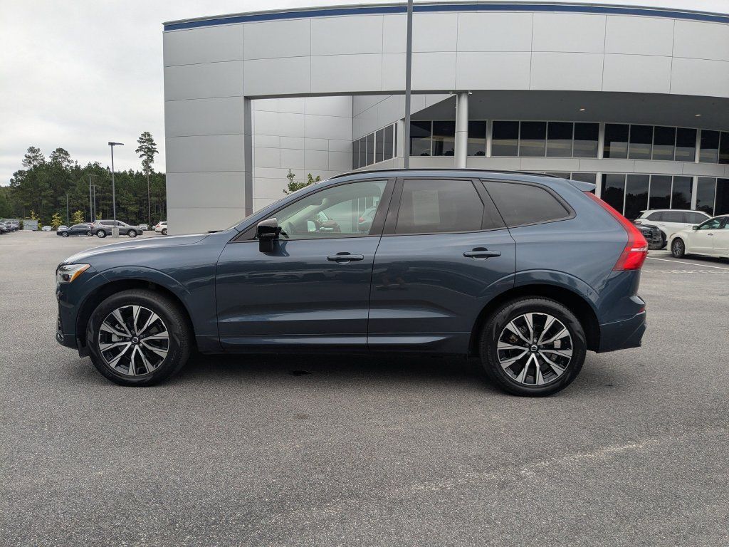 Used 2024 Volvo XC60 B5 Plus w/ Protection Package Premier AWD/4WD image 7