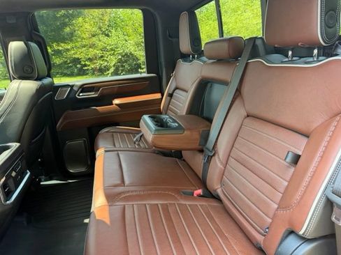 Used 2024 GMC Sierra 2500 Denali Ultimate AWD/4WD image 23