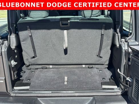 Used 2025 Jeep Wrangler Sport image 23