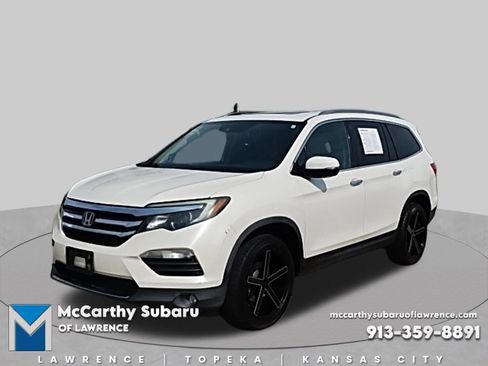 Used 2017 Honda Pilot Touring image 1