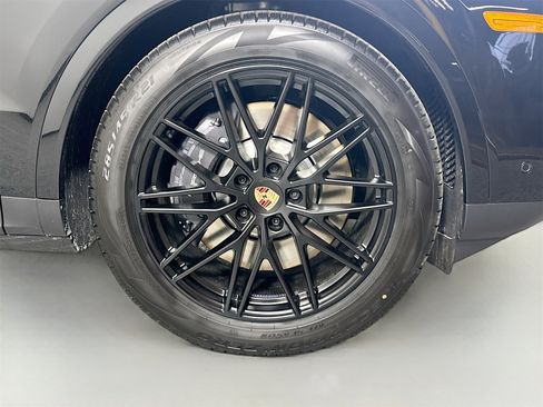 New 2026 Porsche Cayenne E-Hybrid Coupe image 14