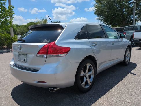 Used 2010 Toyota Venza FWD image 6