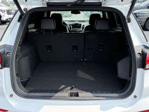Used 2024 Chevrolet Equinox RS w/ RS Leather Package FWD image 31