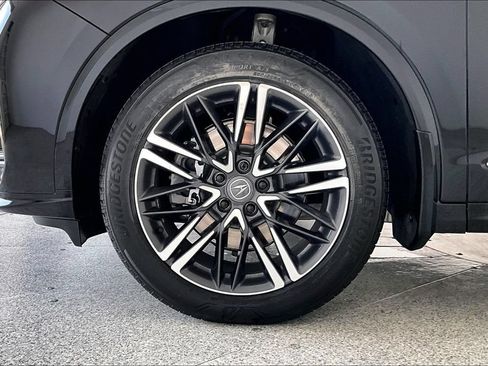 Certified 2025 Acura MDX SH-AWD w/ Advance Package image 11