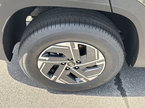 New 2026 Hyundai Tucson Blue SE AWD/4WD image 17