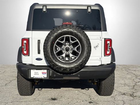 New 2025 Ford Bronco Badlands image 25