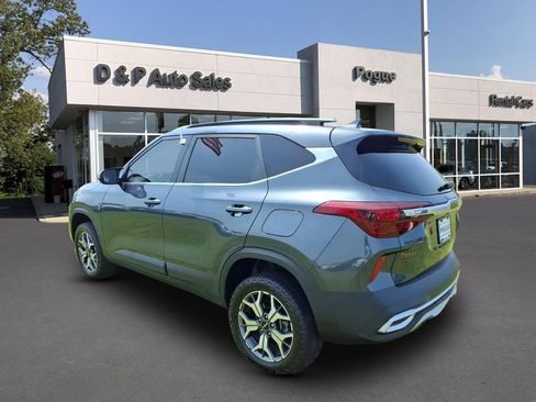 Used 2023 Kia Seltos EX AWD/4WD image 3