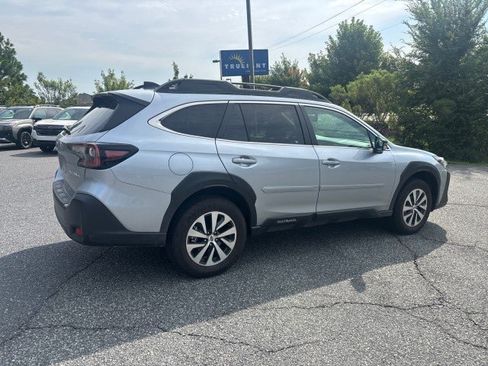 Certified 2025 Subaru Outback Premium AWD/4WD image 6
