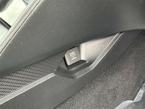 Used 2023 Acura MDX SH-AWD image 11