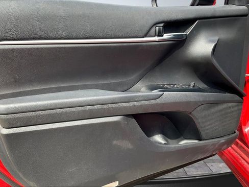 Used 2019 Toyota Camry SE FWD image 22