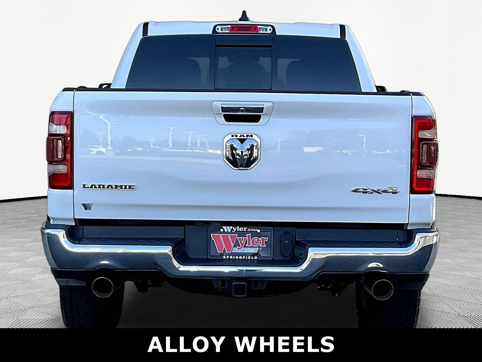 Used 2020 RAM 1500 Laramie w/ Off Road Group AWD/4WD image 5
