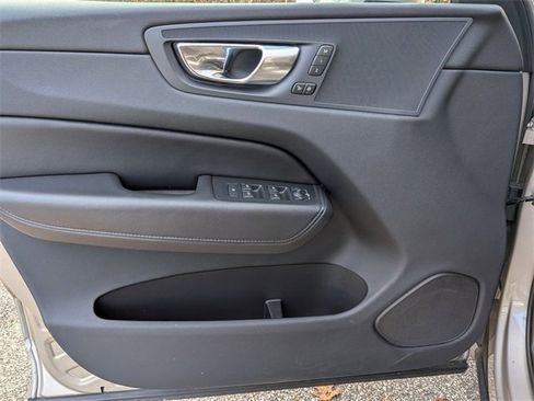 Certified 2023 Volvo XC60 B5 Core w/ Climate Package image 24