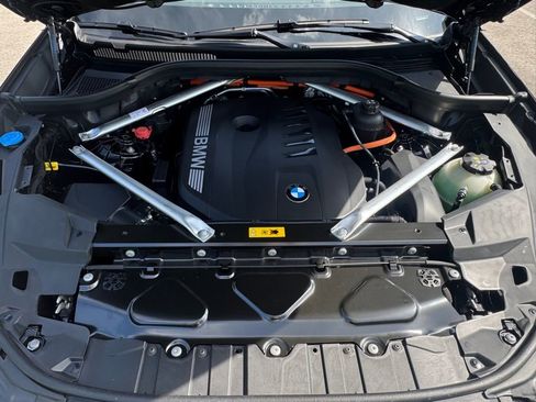 Used 2026 BMW X5 xDrive50e w/ Premium Package image 28