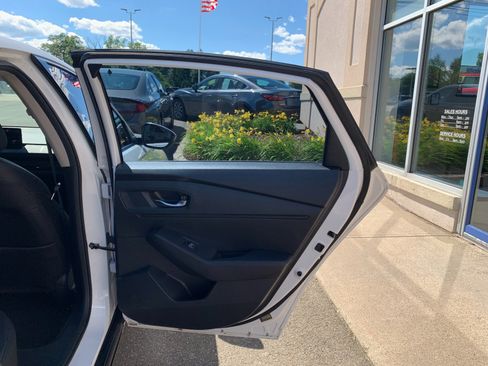 Used 2023 Honda Accord EX-L image 32