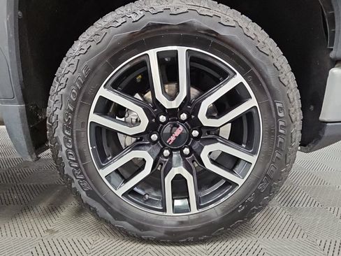 Certified 2025 GMC Sierra 1500 AT4 w/ AT4 Premium Package AWD/4WD image 50
