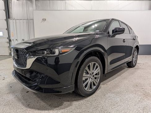 New 2025 MAZDA CX-5 Signature image 2