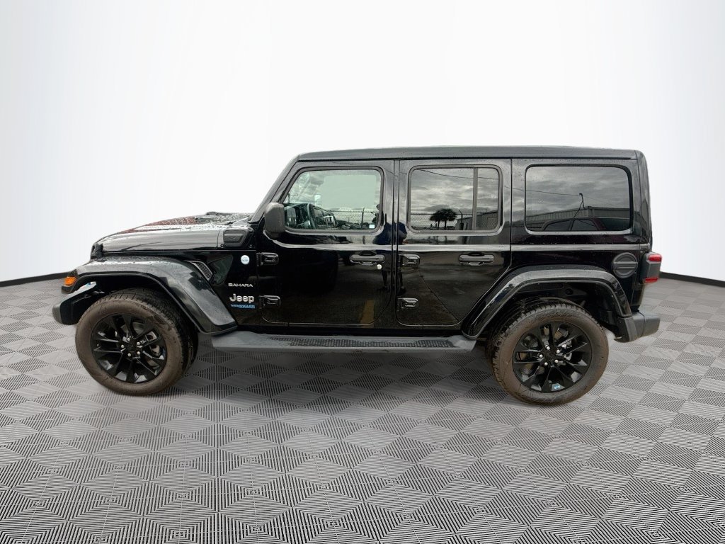 Certified 2022 Jeep Wrangler Unlimited Sahara w/ Cold Weather Group AWD/4WD image 8