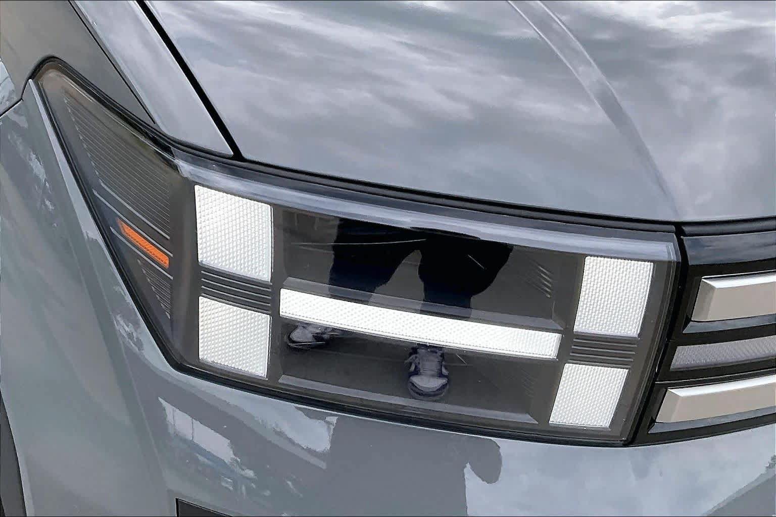 Used 2025 Hyundai Santa Fe SEL AWD/4WD image 26