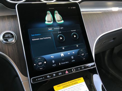 New 2025 Mercedes-Benz GLC 350e 4MATIC image 24