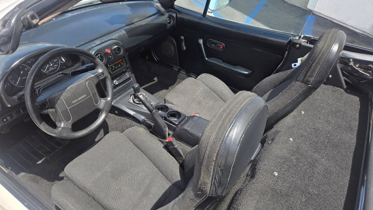 Used 1993 MAZDA MX-5 Miata RWD image 24