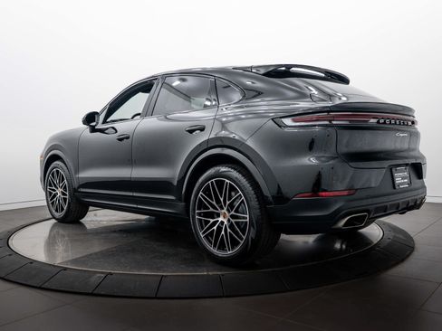 Certified 2026 Porsche Cayenne Coupe AWD/4WD image 3