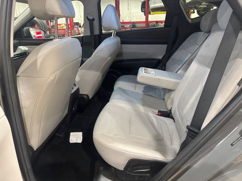 Used 2025 Hyundai Tucson SEL FWD image 41