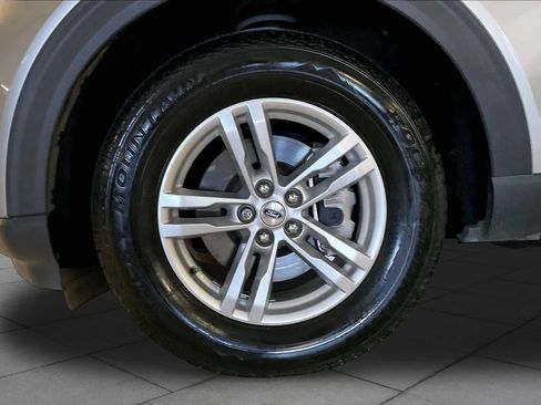 Used 2022 Ford Explorer XLT RWD image 17