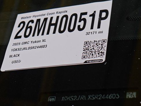 Used 2025 GMC Yukon XL Denali AWD/4WD image 33