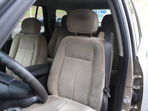Used 2006 Chevrolet TrailBlazer LS w/ LS Preferred Equipment Group AWD/4WD image 17