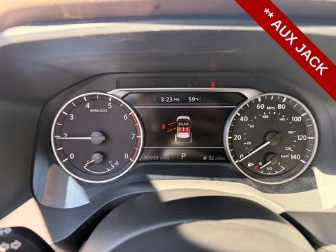 Used 2023 Nissan Rogue SV AWD/4WD image 16