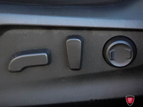 Used 2023 Subaru Forester Touring image 27