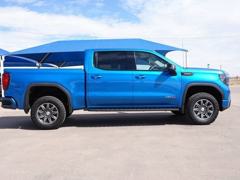 Used 2024 GMC Sierra 1500 AT4 w/ AT4 Premium Package AWD/4WD image 3
