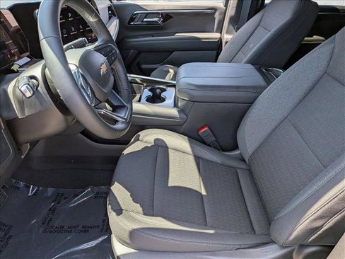 Used 2026 Chevrolet Tahoe LS AWD/4WD image 16