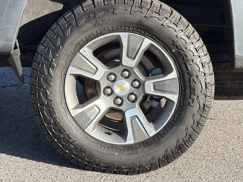 Used 2019 Chevrolet Colorado Z71 image 24