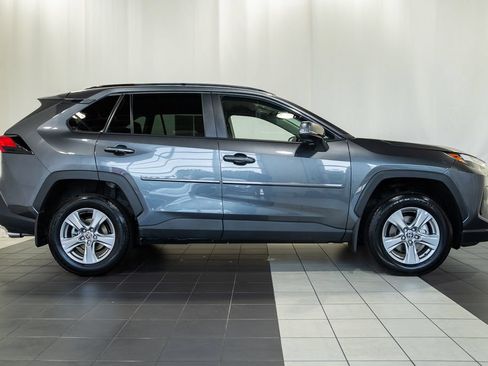 Used 2025 Toyota RAV4 XLE AWD/4WD image 3