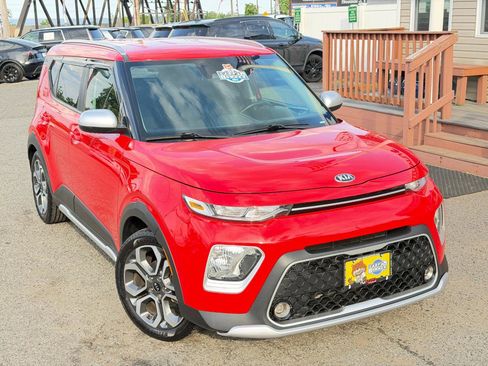 Used 2021 Kia Soul X-Line FWD image 2