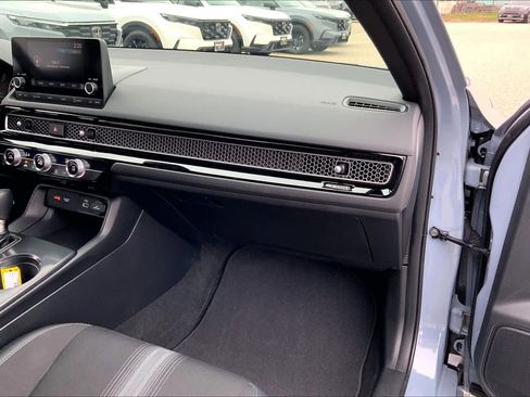 Used 2023 Honda Civic Sport image 19