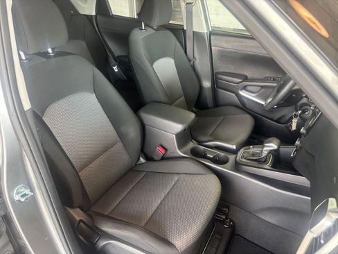 Used 2025 Kia Soul LX w/ LX Technology Package FWD image 39