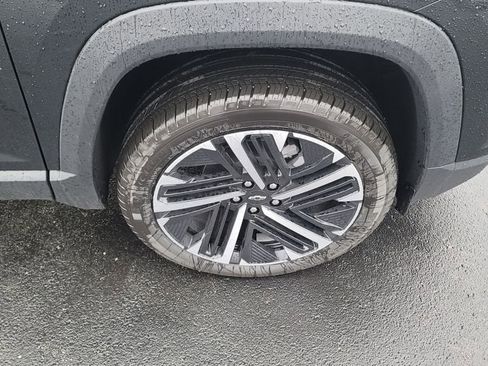 New 2026 Chevrolet Equinox RS w/ Convenience Package III FWD image 15