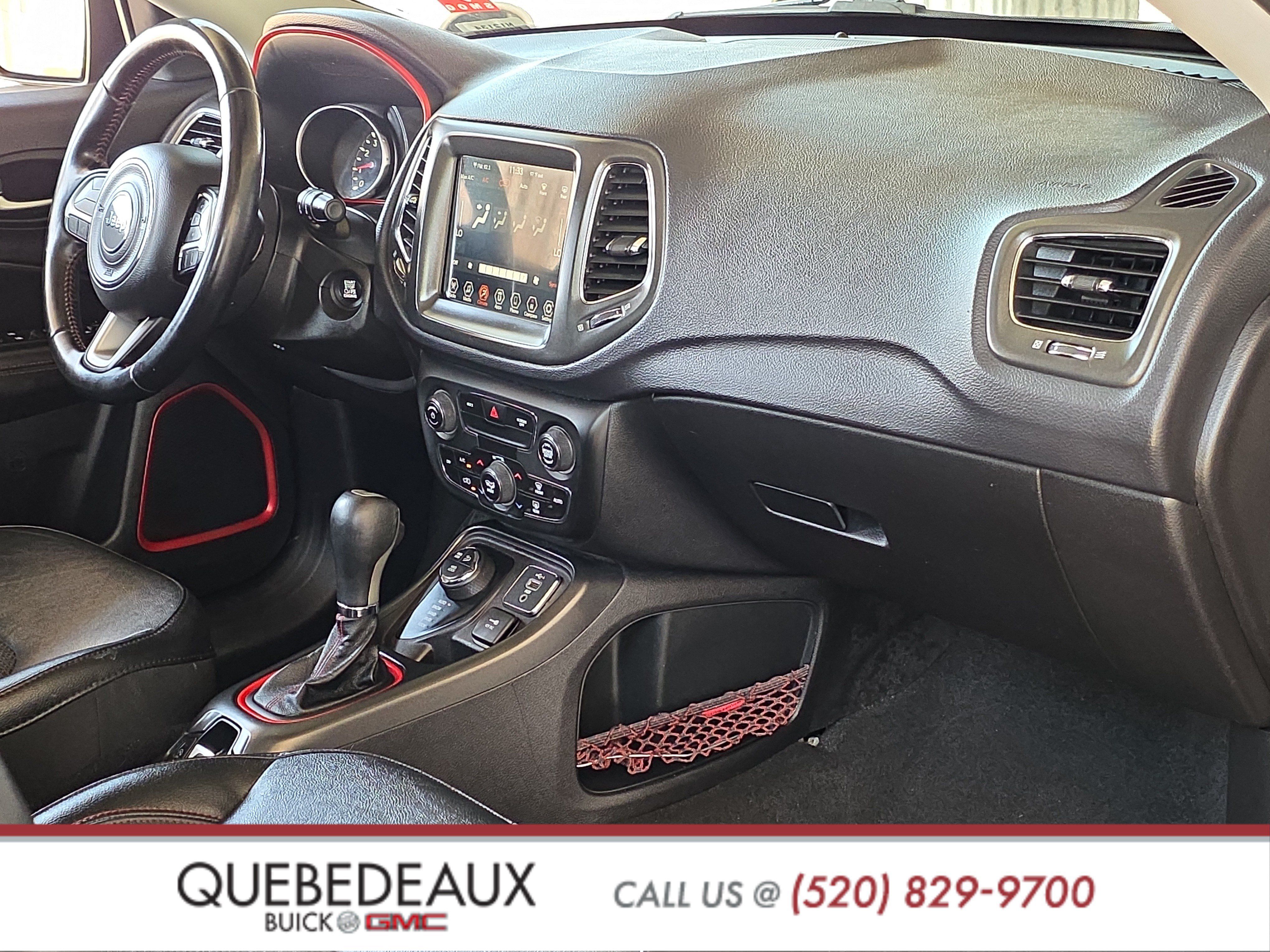 Used 2020 Jeep Compass Trailhawk AWD/4WD image 28