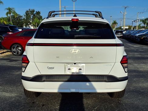 Used 2025 Hyundai Kona SEL image 6