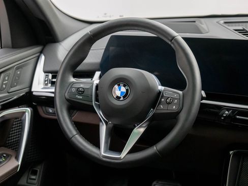 Certified 2025 BMW X2 xDrive28i AWD/4WD image 11