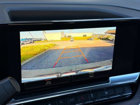 Used 2025 GMC Sierra 1500 SLT RWD image 18