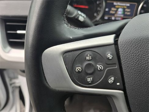 Used 2023 GMC Terrain SLT image 26