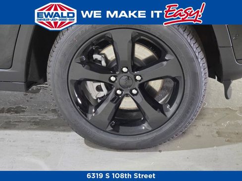 New 2025 Jeep Grand Cherokee L Limited w/ Luxury Tech Group II image 15