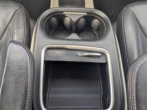 Used 2017 Chrysler Pacifica Touring-L Plus image 5